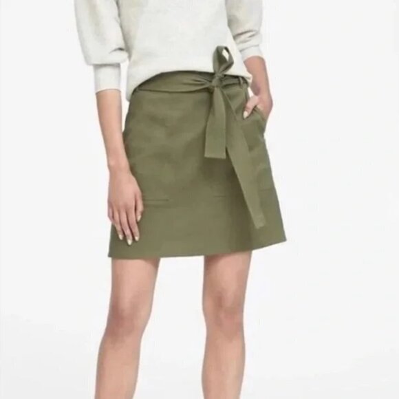 BANANA REPUBLIC | Utility Skirt | Sz. 8 - Picture 1 of 6